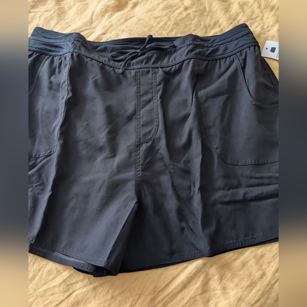 NWT Croft & Barrow Comfort Drawstring Shorts, Womens 2 XL, Black Tummy Control - Picture 6 of 12